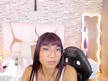 Stripchat Adult Webcams of Yenn_tay