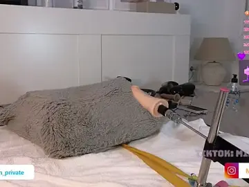 Stripchat Sex Cam of Emma4youuu
