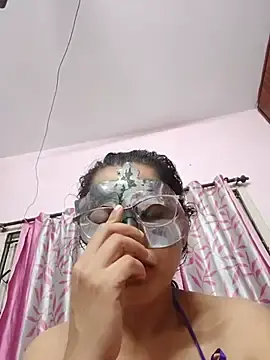 Stripchat Nude Webcam of thanusi_2