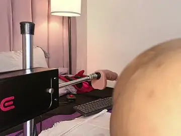 Stripchat Watch Live Sex Cams of HallyBans