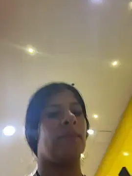 Stripchat Sex Cam of Mia_Alanna
