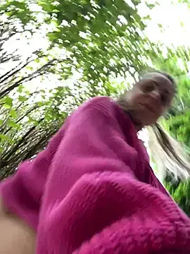 Stripchat Sex Cam of ladywithbigass