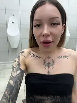Stripchat Sex Cam of babydolll