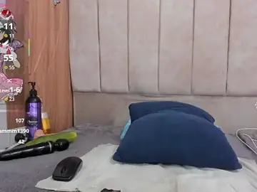 Stripchat Best live sex cam show of lilycruise