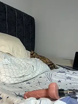 Stripchat Watch Live Sex Cams of Bella045