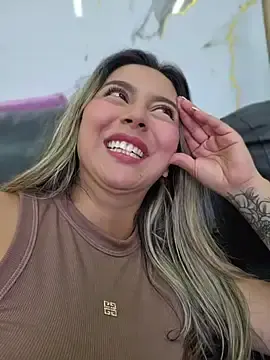 Stripchat Live Sex Cam of CelesteBlaze_