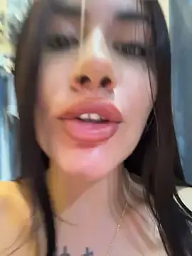 Stripchat Live Sex Cam of clarachanelricek