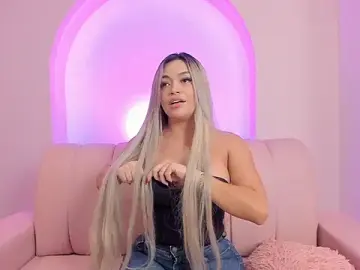 Stripchat Free Live Porn of milaowens