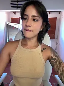 Stripchat Nude Webcam of Ale_Lewis