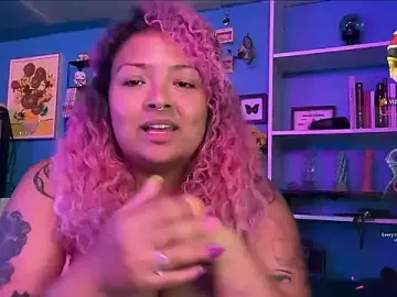 Stripchat Adult Webcam of chilepinaaa
