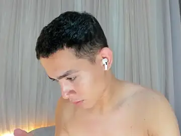 Stripchat Watch Live Sex Cams of Litzy1_