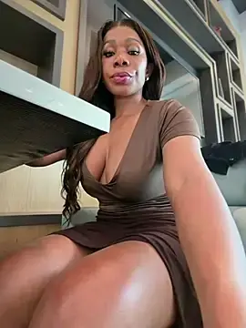 Stripchat Live Sex of Belle___