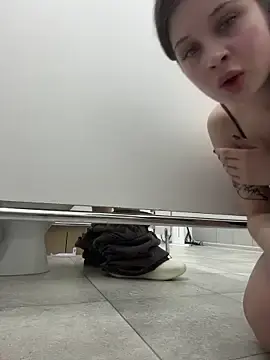 Stripchat Free Porn Cam of KnockKnock-