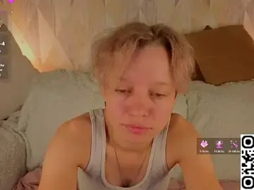 Stripchat Live Sex Cam of Michelle_Blond