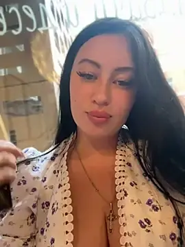Stripchat Sex Cam of AdinaKan