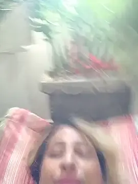 Stripchat Free Porn Cam of Vivifernardes