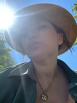 Stripchat Live Porn of MooonReal
