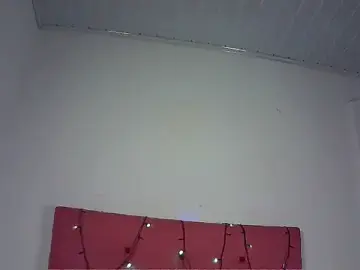Stripchat Adult Webcam of Mia_Suarez7
