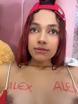 Stripchat Live Sex Cam of amber_sparkle