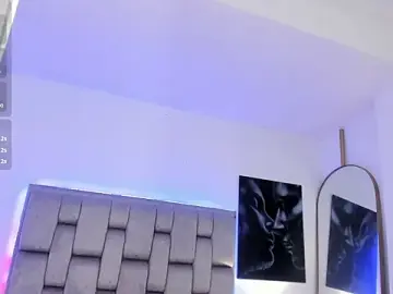 Stripchat Free Porn Cam of Nikki_Benz18