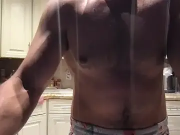 Stripchat Free Porn Cam of BigGuyMuscle