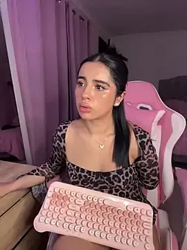Stripchat Live Sex of Emily-14