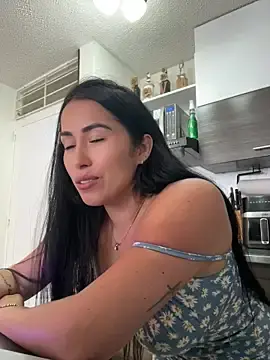 Stripchat Free Porn Cam of areviklusine1