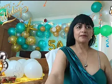 Stripchat Sex Cam of ISABEEL_SOFIA01