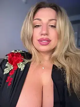 Stripchat Adult Webcams of miamellycious