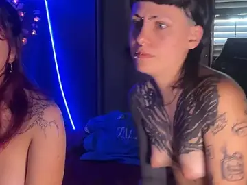 Stripchat Free Live Porn of YumiLux