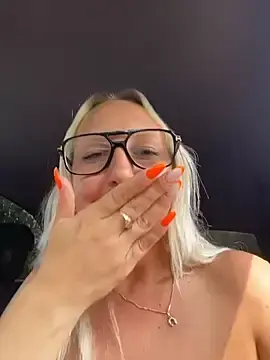 Stripchat Free Porn Cam of MerlinDave