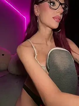 Stripchat Live Sex Cam of katyaaxo