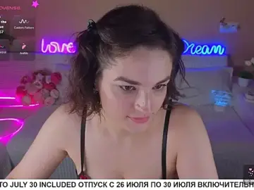 Stripchat Adult Webcam of Camilla__one__