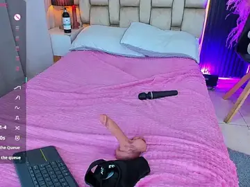 Stripchat Sex Cam of little_sophie18