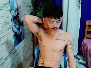 Stripchat Free Porn Cam of urhunky_boy