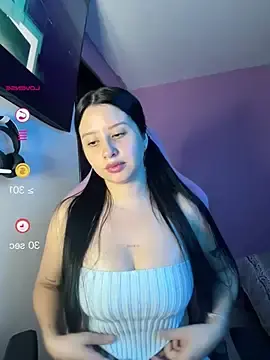 Stripchat Live Sex Cam of lucy_grey25