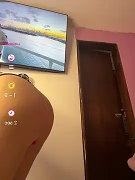 Stripchat Free Porn Cam of lucy_grey25