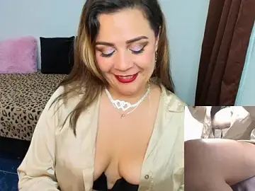 Stripchat Adult Webcams of Paulina-Becerraa