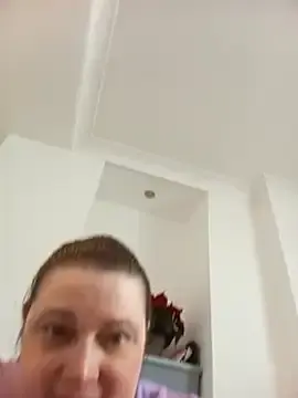 Stripchat Live Sex of HotHornyEmmaX