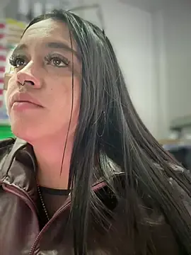 Stripchat Live Porn of Mia_Risky-1