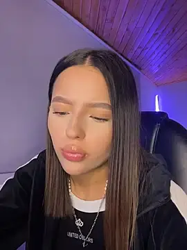 Stripchat Free Porn Cam of Sofia18_pinkk