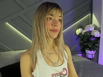 Stripchat Live Sex Cam of akemi__