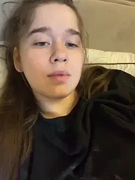 Stripchat Free Live Porn of HornyGirlH