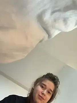 Stripchat Sex Cam of HornyGirlH