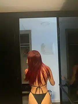 Stripchat Free Porn Cam of Saelyxiaaaxo