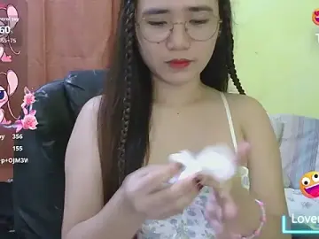 Stripchat Best Webcam of HornyAsian4uxx