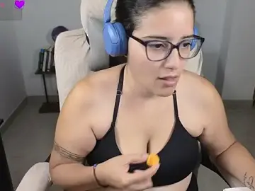 Stripchat Free Live Porn of blue__moon_