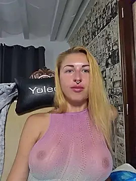 Stripchat Nude Webcam of kylie_blck