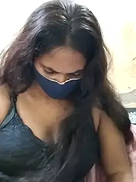 Stripchat Live Sex Cam of Roji_bha