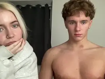 Stripchat Live Sex Cam of SofiaNLukaBabe